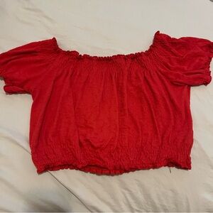 De the shoulder red top